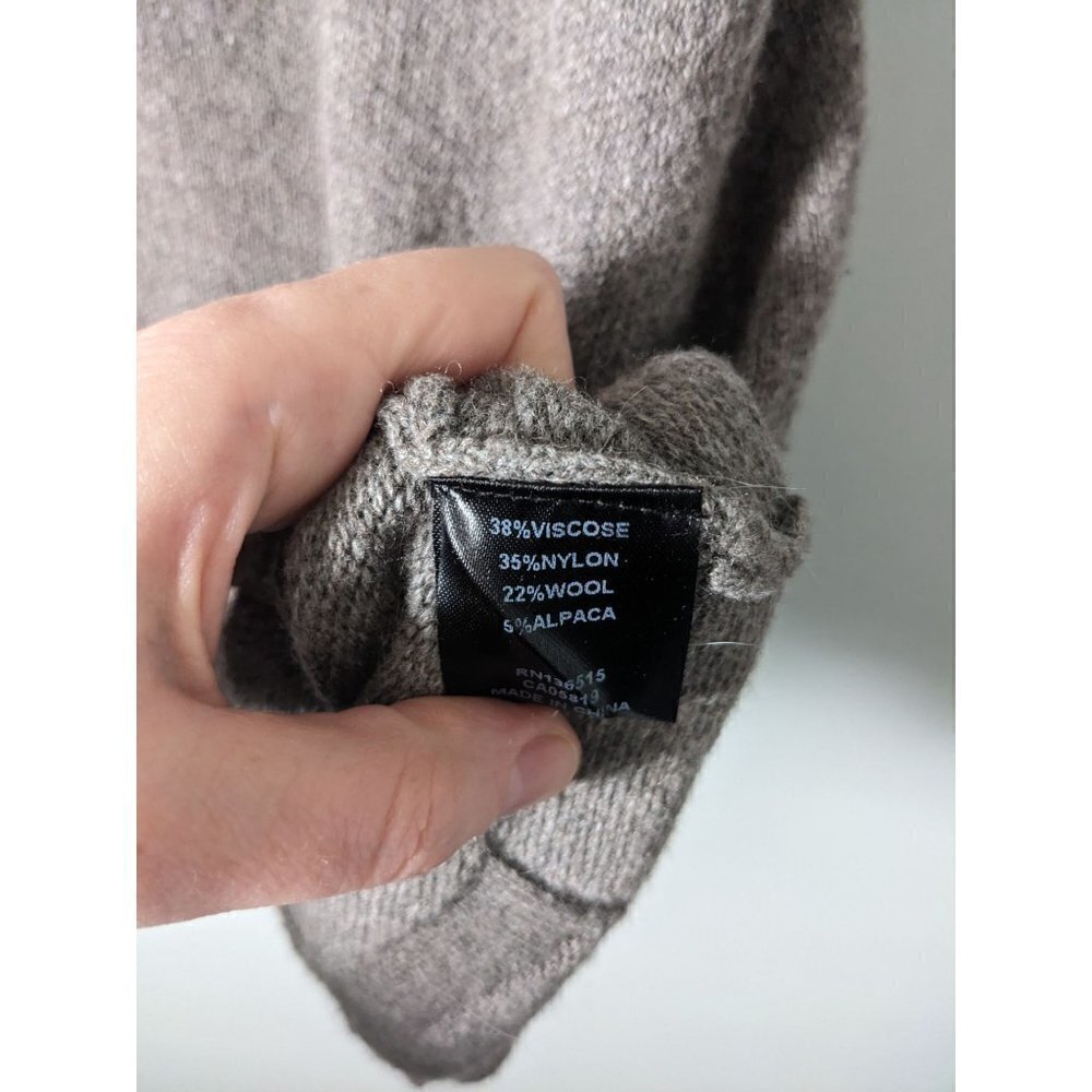 One Grey Day Alpaca Turtleneck Open Back Sleeveless Sweater Women's Size M - Picture 8 of 8